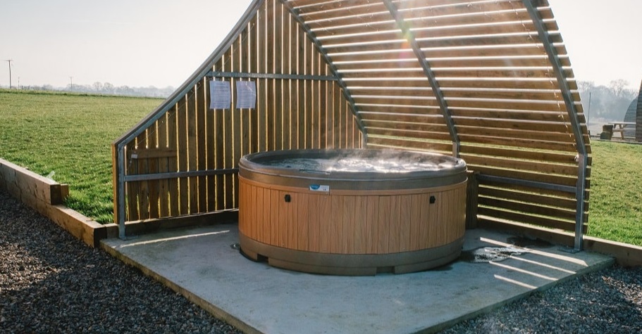 Glamping pod with hot tub outlet yorkshire